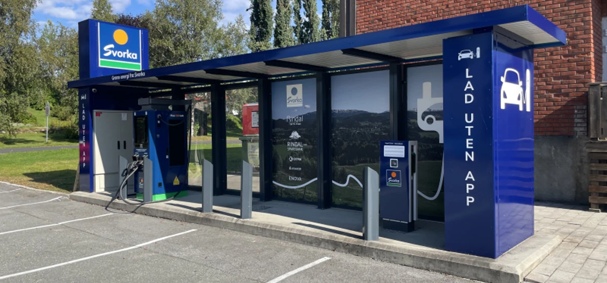 Rindal-sentrum-ladestasjon.png
