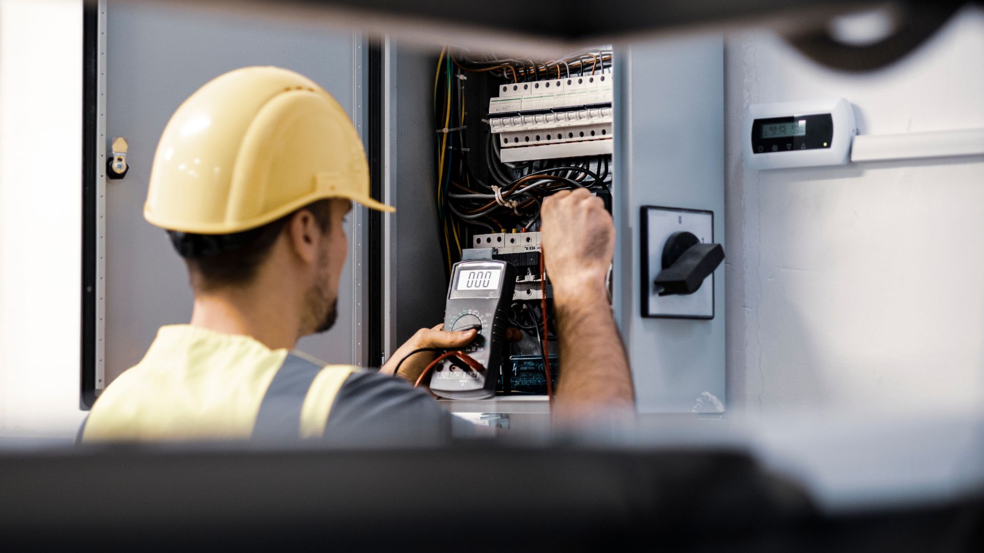 El-kontroll for næringsbygg – få bedre forsikringspris.png